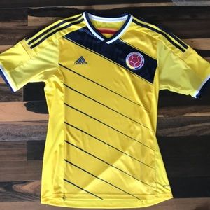 Size M Colombia Soccer Jersey